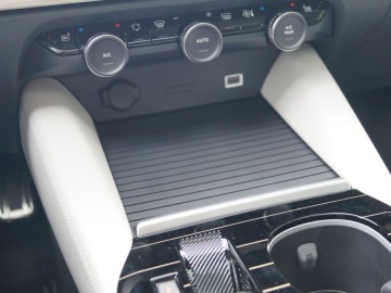 Citroen C5 X PHEV 225 e-EAT8 225 KM &ndash; Komfort na kołach