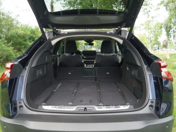 Citroen C5 X PHEV 225 e-EAT8 225 KM &ndash; Komfort na kołach