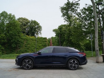 Citroen C5 X PHEV 225 e-EAT8 225 KM &ndash; Komfort na kołach