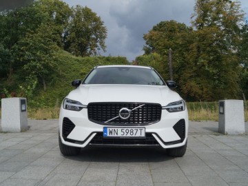 Volvo XC60 T6  AWD Recharge 350 KM - Udane połączenie
