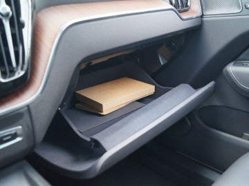 Volvo XC60 T6  AWD Recharge 350 KM - Udane połączenie