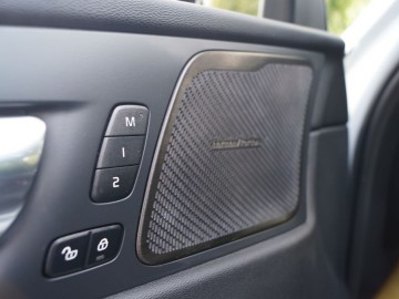 Volvo XC60 T6  AWD Recharge 350 KM - Udane połączenie