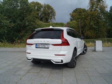 Volvo XC60 T6  AWD Recharge 350 KM - Udane połączenie