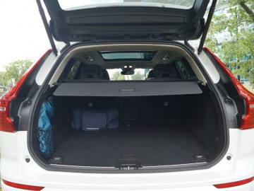 Volvo XC60 T6  AWD Recharge 350 KM - Udane połączenie