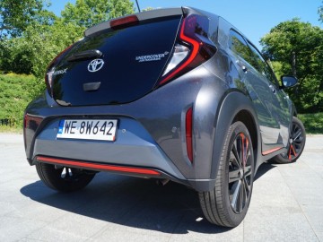 Toyota Aygo X 1.0 VVT-i Undercover 72KM &ndash; Miejskie rozwiązanie