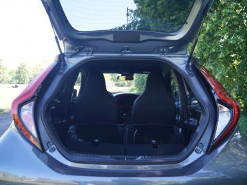 Toyota Aygo X 1.0 VVT-i Undercover 72KM &ndash; Miejskie rozwiązanie