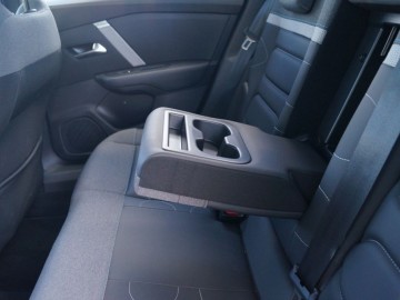 Citroen C4 X 1.2 PureTech 130 EAT8 Maxx &ndash; Crossover czy sedan? A może jedno i drugie