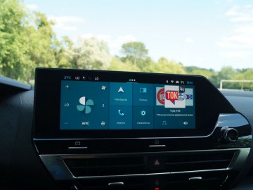 Citroen C4 X 1.2 PureTech 130 EAT8 Maxx &ndash; Crossover czy sedan? A może jedno i drugie