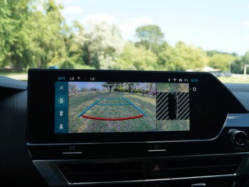 Citroen C4 X 1.2 PureTech 130 EAT8 Maxx &ndash; Crossover czy sedan? A może jedno i drugie