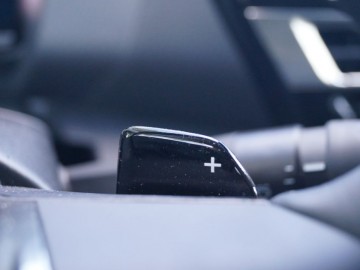Citroen C4 X 1.2 PureTech 130 EAT8 Maxx &ndash; Crossover czy sedan? A może jedno i drugie