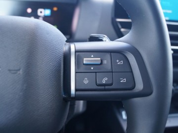 Citroen C4 X 1.2 PureTech 130 EAT8 Maxx &ndash; Crossover czy sedan? A może jedno i drugie