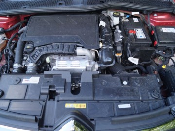 Citroen C4 X 1.2 PureTech 130 EAT8 Maxx &ndash; Crossover czy sedan? A może jedno i drugie