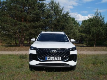 Chery Tiggo 8 PHEV Prestige - Bardzo dużo za niewiele