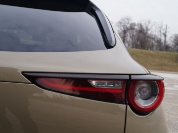 Mazda CX-30 E-SKYACTIV-X AWD Takumi 2,0 186 KM - Jedno z ostatnich takich rozwiązań