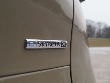 Mazda CX-30 E-SKYACTIV-X AWD Takumi 2,0 186 KM - Jedno z ostatnich takich rozwiązań