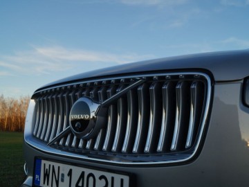 Volvo XC90  Plus B5 AWD Mild Hybrid - Czy to jest możliwe?