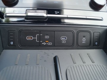 Hyundai Santa Fe 1.6 T-GDI PHEV AWD Calligraphy 253 KM &ndash; Nieszablonowy