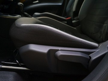 Toyota Aygo X Hybrid Style GR Sport 1.5 e-CVT 116 KM &ndash; Miejska pszcz&oacute;łka