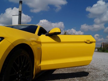 Ford Mustang GT - Prawdziwy brutal