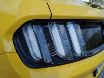 Ford Mustang GT - Prawdziwy brutal