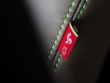 Lexus IS ostro przyprawiony