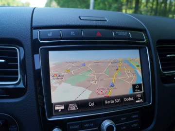 Volkswagen Touareg 3.0 TDI 4Motion Perfectline R-Style - Dominator?