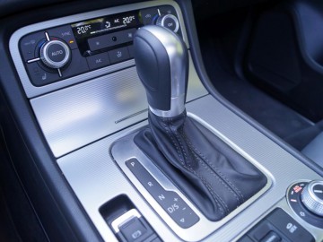 Volkswagen Touareg 3.0 TDI 4Motion Perfectline R-Style - Dominator?