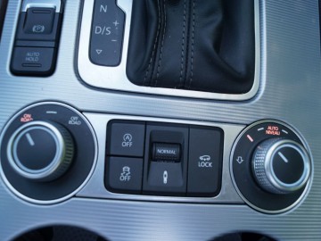 Volkswagen Touareg 3.0 TDI 4Motion Perfectline R-Style - Dominator?