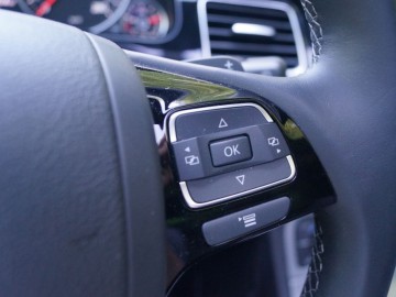 Volkswagen Touareg 3.0 TDI 4Motion Perfectline R-Style - Dominator?