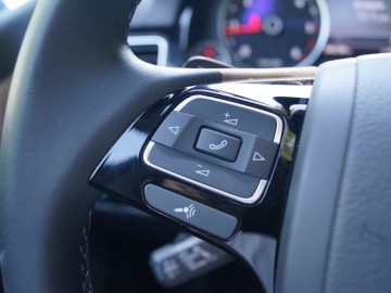 Volkswagen Touareg 3.0 TDI 4Motion Perfectline R-Style - Dominator?