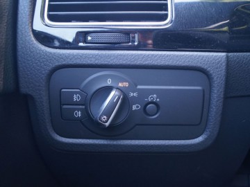 Volkswagen Touareg 3.0 TDI 4Motion Perfectline R-Style - Dominator?