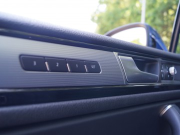 Volkswagen Touareg 3.0 TDI 4Motion Perfectline R-Style - Dominator?