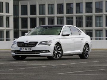 Skoda Superb 2.0 TDI Laurin&Klement - Nie tylko przestrzeń na potęgę