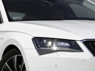 Skoda Superb 2.0 TDI Laurin&Klement - Nie tylko przestrzeń na potęgę