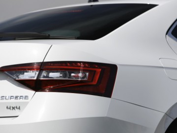 Skoda Superb 2.0 TDI Laurin&Klement - Nie tylko przestrzeń na potęgę