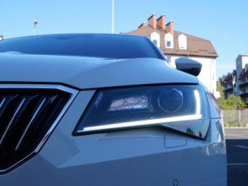 Skoda Superb 2.0 TDI Laurin&Klement - Nie tylko przestrzeń na potęgę
