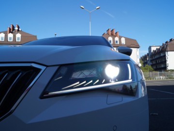 Skoda Superb 2.0 TDI Laurin&Klement - Nie tylko przestrzeń na potęgę