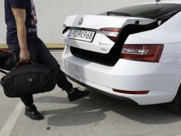 Skoda Superb 2.0 TDI Laurin&Klement - Nie tylko przestrzeń na potęgę