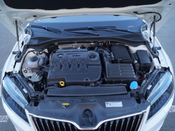 Skoda Superb 2.0 TDI Laurin&Klement - Nie tylko przestrzeń na potęgę