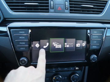 Skoda Superb 2.0 TDI Laurin&Klement - Nie tylko przestrzeń na potęgę