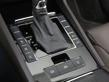 Skoda Superb 2.0 TDI Laurin&Klement - Nie tylko przestrzeń na potęgę
