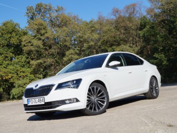 Skoda Superb 2.0 TDI Laurin&Klement - Nie tylko przestrzeń na potęgę