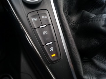 Ford Focus 1.5 EcoBoost Titanium - Dopracowany kompakt
