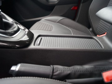 Ford Focus 1.5 EcoBoost Titanium - Dopracowany kompakt