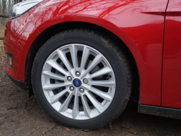 Ford Focus 1.5 EcoBoost Titanium - Dopracowany kompakt