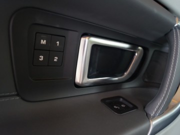 Land Rover Discovery Sport Si4 HSE Luxury - Dominator