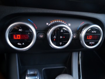 Alfa Romeo Giulietta 2.0 JTDM 16v 175 KM Exclusive - Stylowo i oszczędnie