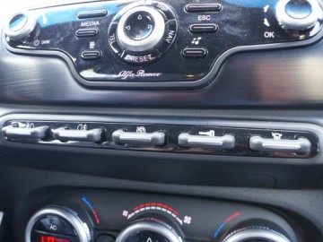 Alfa Romeo Giulietta 2.0 JTDM 16v 175 KM Exclusive - Stylowo i oszczędnie