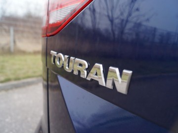 Volkswagen Touran 1.4 TSI DSG Highline - Trzecia generacja dla każdego