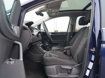 Volkswagen Touran 1.4 TSI DSG Highline - Trzecia generacja dla każdego